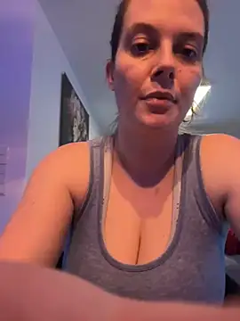 Snapshot of newMichelle chatting on February 2025 07:20:01 AM newMichelle online show from February 2025 07:20:01 AM