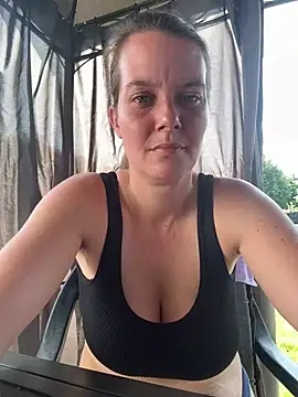 Snapshot of newMichelle chatting on June 2026 08:02:01 AM newMichelle online show from June 2026 08:02:01 AM