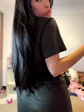 martiiaciar online show from October 2025 01:13:02 AM