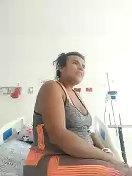 Snapshot of luciana_osorno chatting on December 2024 04:38:02 PM luciana osorno online show from December 2024 04:38:02 PM