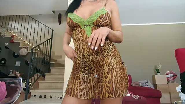 Snapshot of DolceNera chatting on May 2026 11:27:02 AM DolceNera online show from May 2026 11:27:02 AM