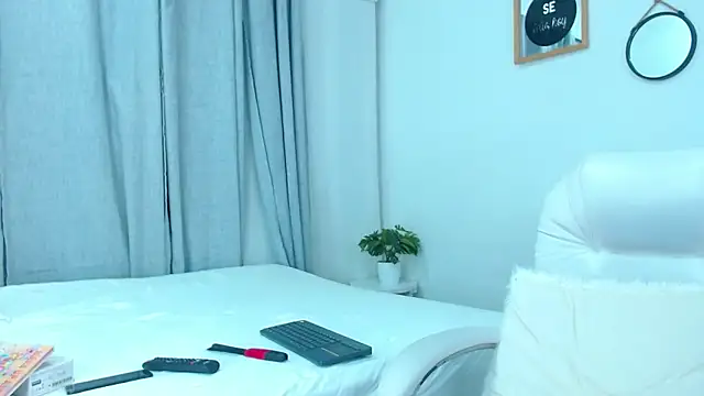 Snapshot of annylouis chatting on January 2025 08:14:02 AM annylouis online show from January 2025 08:14:02 AM