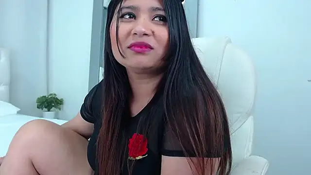 Snapshot of annylouis chatting on February 2025 04:48:02 AM annylouis online show from February 2025 04:48:02 AM