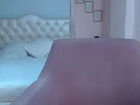 Snapshot of annylouis chatting on February 2025 01:46:02 AM annylouis online show from February 2025 01:46:02 AM