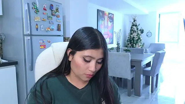 Snapshot of annylouis chatting on November 2025 07:41:02 PM annylouis online show from November 2025 07:41:02 PM