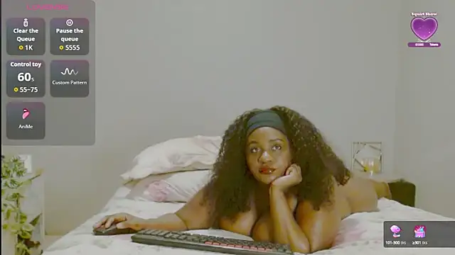 Snapshot of Darkvelvet01 chatting on October 2025 01:28:01 AM Darkvelvet01 online show from October 2025 01:28:01 AM