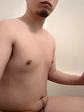 lioncake1221 online show from April 2026 04:48:01 PM