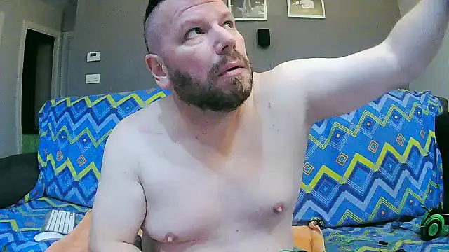 Snapshot of txan9876 chatting on October 2025 02:23:02 AM txan9876 online show from October 2025 02:23:02 AM