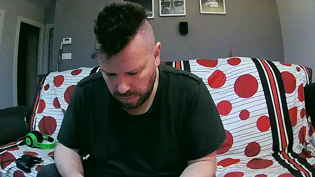 Snapshot of txan9876 chatting on December 2025 05:41:02 PM txan9876 online show from December 2025 05:41:02 PM