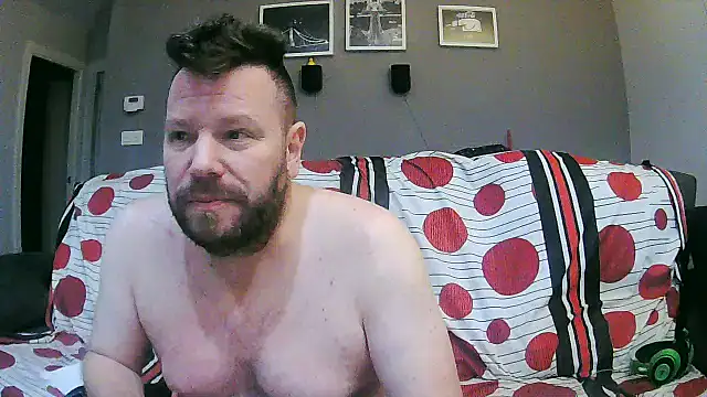 Snapshot of txan9876 chatting on December 2025 01:11:02 AM txan9876 online show from December 2025 01:11:02 AM