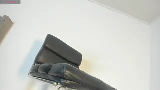 Daniela Coks online show from July 2026 05:03:02 AM
