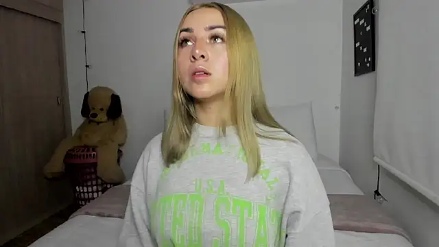 sophi mooreno online show from December 2024 02:26:01 AM