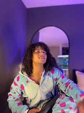 Lucas eevans online show from April 2026 01:11:01 PM