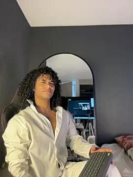 Lucas eevans online show from April 2026 03:38:01 PM