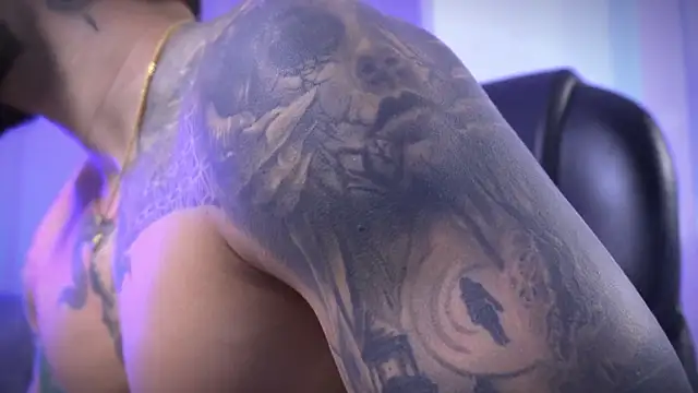 Frank Farrell online show from November 2025 06:30:02 PM