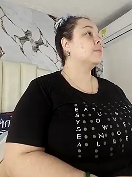 Snapshot of mollieblue69 chatting on November 2025 12:59:02 PM mollieblue69 online show from November 2025 12:59:02 PM