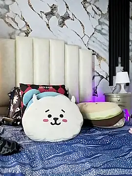 Snapshot of mollieblue69 chatting on November 2025 01:22:02 PM mollieblue69 online show from November 2025 01:22:02 PM