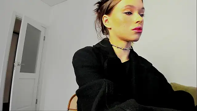 Kossie  online show from October 2025 06:19:02 PM