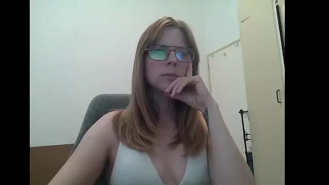 Snapshot of SavannaGirly chatting on July 2026 08:45:01 AM SavannaGirly online show from July 2026 08:45:01 AM