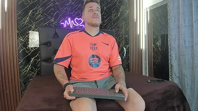 Snapshot of keane_lee chatting on October 2025 01:01:02 PM keane lee online show from October 2025 01:01:02 PM