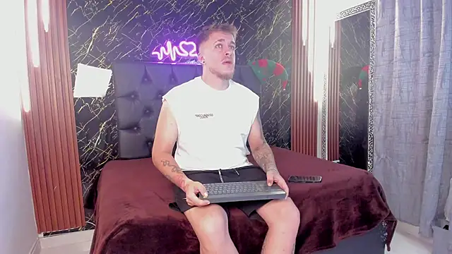 Snapshot of keane_lee chatting on December 2025 12:54:01 PM keane lee online show from December 2025 12:54:01 PM