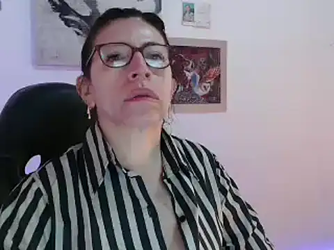 Chayla Ruiz online show from December 2024 01:28:02 PM