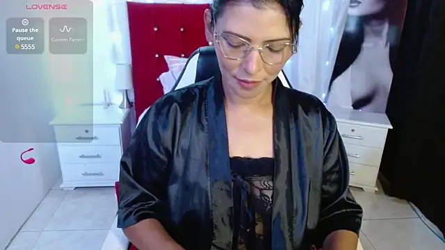 Wanda Milf online show from January 2025 09:45:01 PM