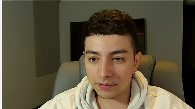 Jhoan saenz online show from October 2025 05:16:02 AM