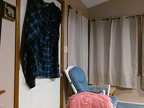 Snapshot of missymilf chatting on November 2025 02:13:01 AM missymilf online show from November 2025 02:13:01 AM