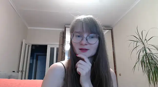 KiraGoldens online show from December 2024 08:14:02 AM