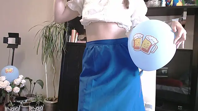 KiraGoldens online show from September 2025 05:22:01 AM