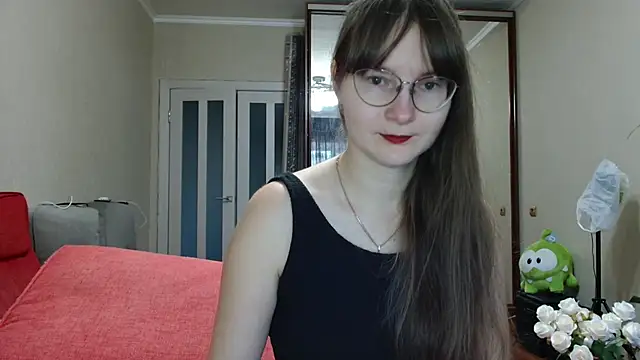 KiraGoldens online show from October 2025 06:17:01 AM