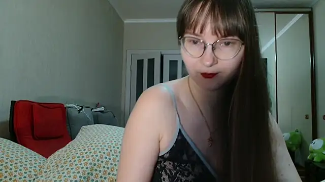 KiraGoldens online show from April 2026 07:03:02 AM