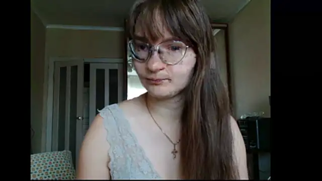 Snapshot of KiraGoldens chatting on May 2026 05:26:01 AM KiraGoldens online show from May 2026 05:26:01 AM