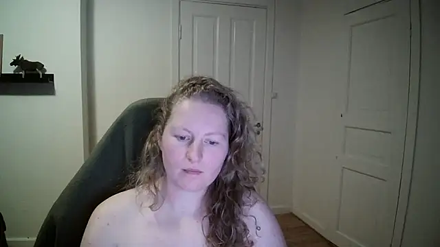 Girlnina-1995 online show from December 2024 07:38:02 PM