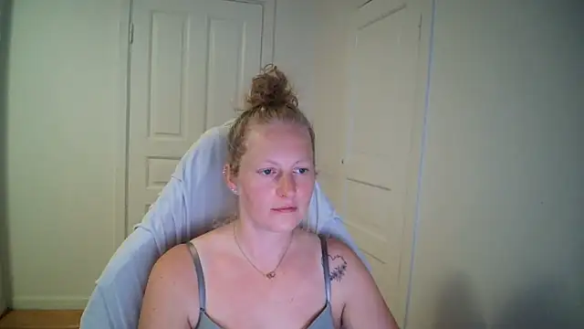 Snapshot of Girlnina-1995 chatting on July 2026 11:49:02 AM Girlnina-1995 online show from July 2026 11:49:02 AM