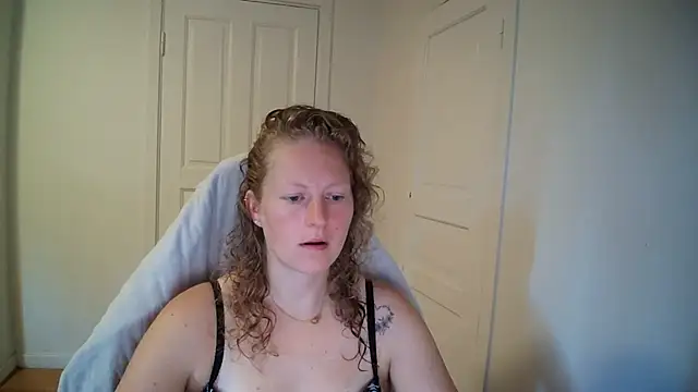 Snapshot of Girlnina-1995 chatting on July 2026 06:16:02 AM Girlnina-1995 online show from July 2026 06:16:02 AM