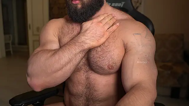 Snapshot of mike0xx chatting on October 2025 01:53:02 PM mike0xx online show from October 2025 01:53:02 PM