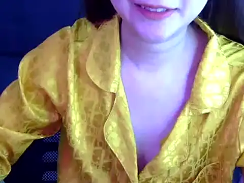 Bee 2k online show from November 2025 04:59:02 AM