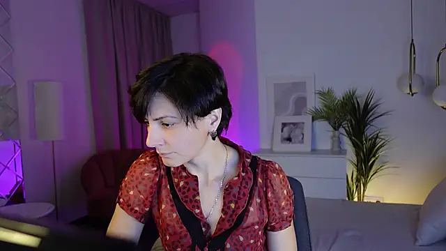 LorenDaze online show from November 2025 02:06:02 PM