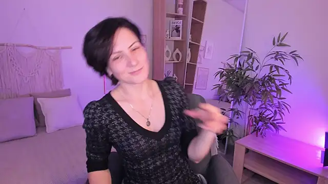 LorenDaze online show from December 2025 06:42:02 AM