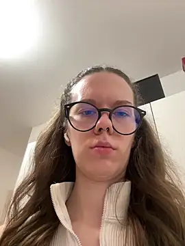 Snapshot of DivineBite chatting on October 2025 05:43:01 PM DivineBite online show from October 2025 05:43:01 PM