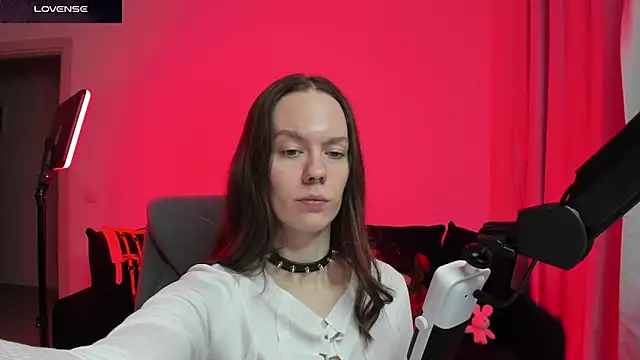 Snapshot of DivineBite chatting on February 2026 04:12:02 PM DivineBite online show from February 2026 04:12:02 PM