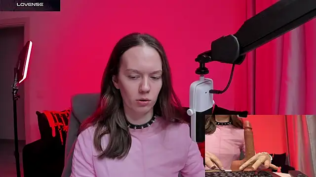 Snapshot of DivineBite chatting on February 2026 02:24:02 PM DivineBite online show from February 2026 02:24:02 PM