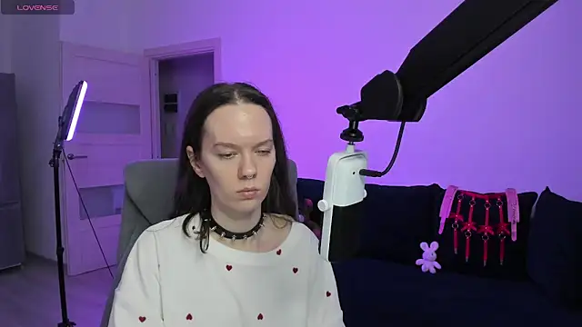 Snapshot of DivineBite chatting on February 2026 02:39:02 PM DivineBite online show from February 2026 02:39:02 PM