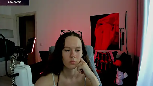 Snapshot of DivineBite chatting on July 2026 03:04:02 PM DivineBite online show from July 2026 03:04:02 PM