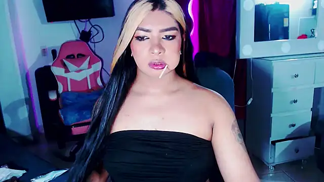 Snapshot of violet_bigcock774 chatting on November 2025 06:45:02 AM violet bigcock774 online show from November 2025 06:45:02 AM