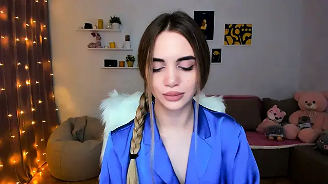 Snapshot of aPieceOfJoy chatting on December 2024 12:08:01 AM aPieceOfJoy online show from December 2024 12:08:01 AM