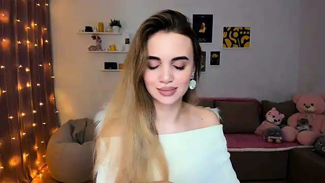 Snapshot of aPieceOfJoy chatting on December 2024 08:34:01 PM aPieceOfJoy online show from December 2024 08:34:01 PM