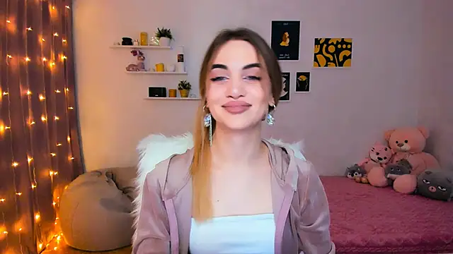 Snapshot of aPieceOfJoy chatting on December 2024 08:28:02 PM aPieceOfJoy online show from December 2024 08:28:02 PM